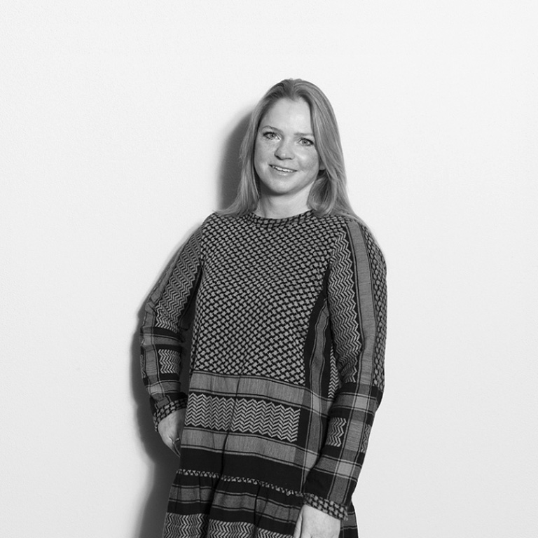 VIVIAN KNIPSCHILD - CREATIVE DIRECTION